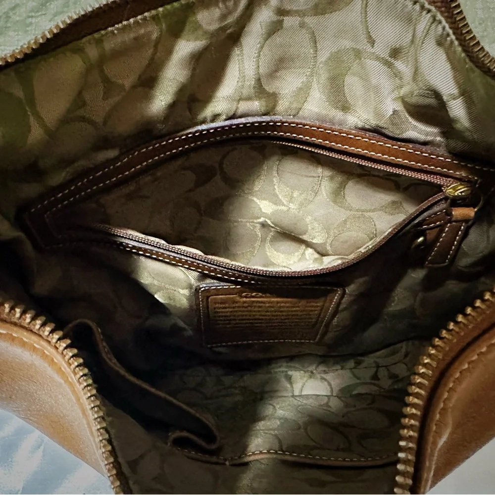 Vintage Y2K Coach Crossbody Bag 2004 year Tan soft Leather Crossbody Bag - Picture 12 of 17